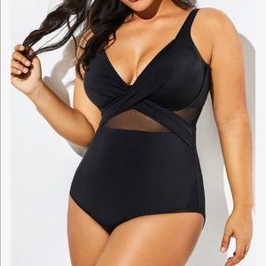 NWT Meet Curve Black Cut-Out Mesh Underwire One Piece Swim Suit